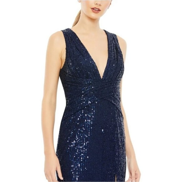 Elegant Navy Sequin Gown - Picture 3 of 14